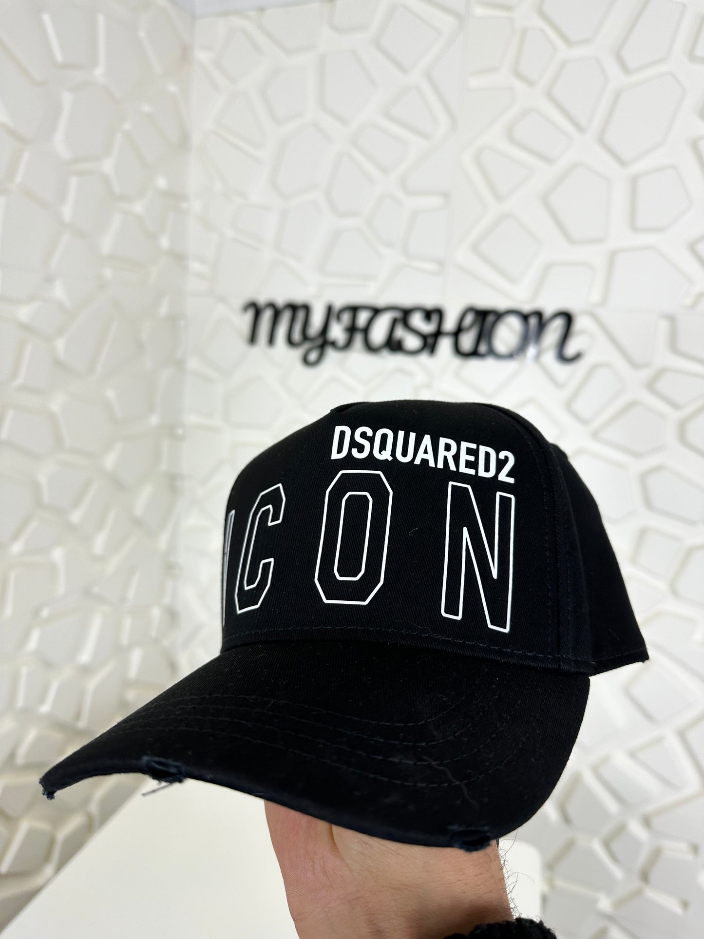 Cappello DSQ